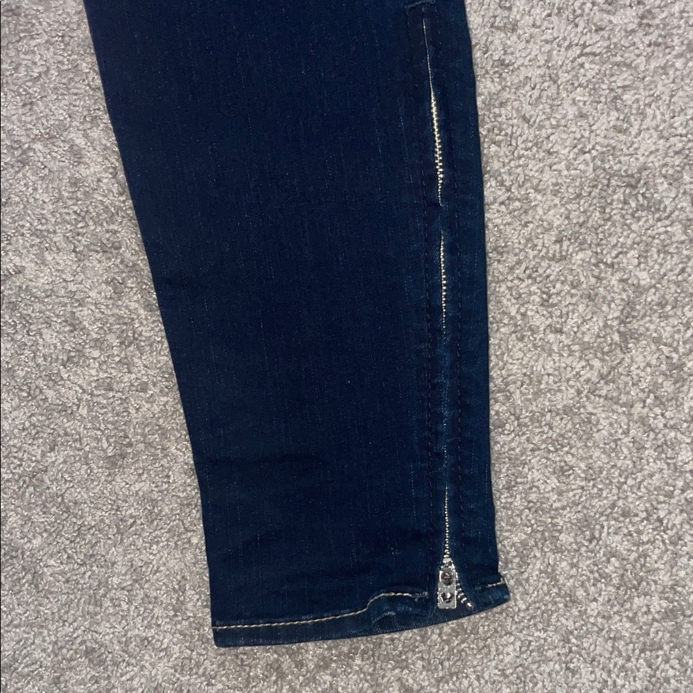 Women's True Religion Jeans - Picture 3 of 5